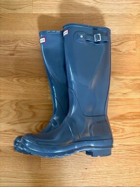 Hunter Gloss Knee-High Rain Boots in Grey